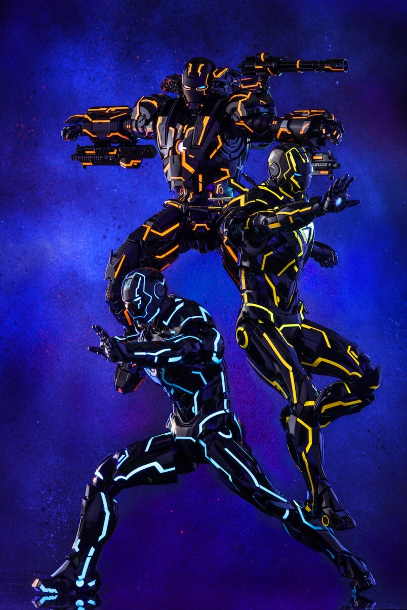 《Iron Man 2》裡出現過多套Iron Man及War Machine戰衣,其中三款都推出了Neon Tech版本,下款 《Iron Man 2》裡出現過多套Iron Man及War Machine戰衣,其中三款都推出了Neon Tech版本,下款