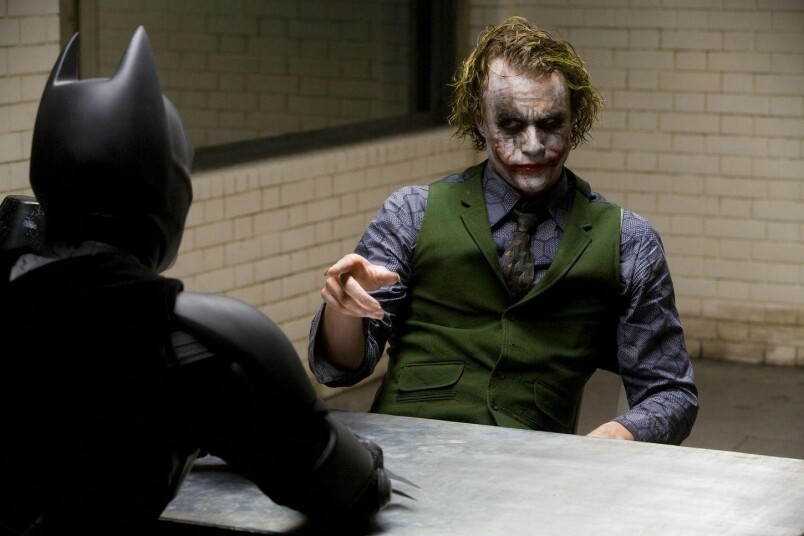 Heath Ledger飾演的Joker既有近乎精神病般的瘋狂，又不失身為高智慧罪犯的冷靜