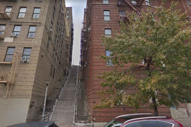 利用Google街景地圖觀看，你會發現這條樓梯真的如電影般，沒有因後期加工