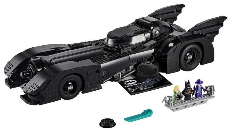 LEGO早前曾多次於不同套裝裡推出過不同款式的Batmobile,但今次是首次為1989年 LEGO早前曾多次於不同套裝裡推出過不同款式的Batmobile,但今次是首次為1989年