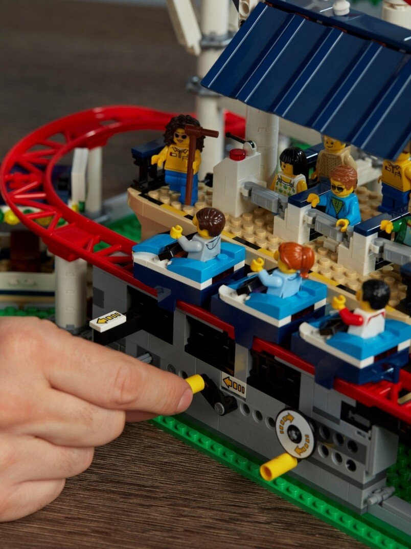 lego creator expert 10261 roller coaster