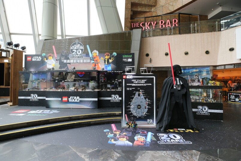 除了於5月4日至31日期間,打造LEGO® Star Wars™20週年紀念展。 除了於5月4日至31日期間,打造LEGO® Star Wars™20週年紀念展。