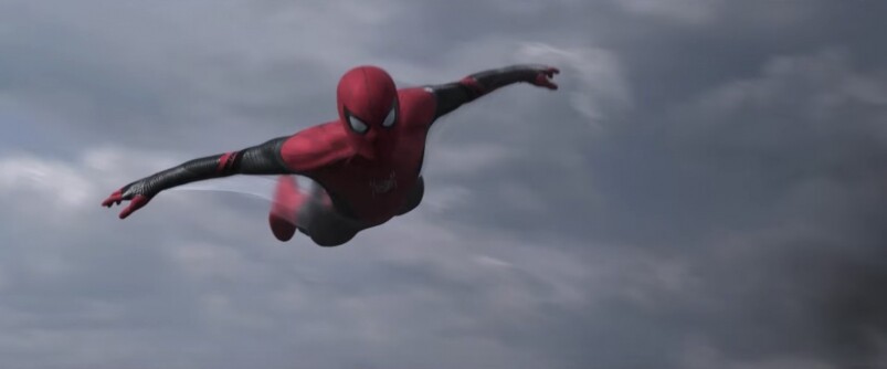 蜘蛛俠的新戰衣預告中看到蜘蛛俠也換上了新造型，戰衣的經典紅藍配