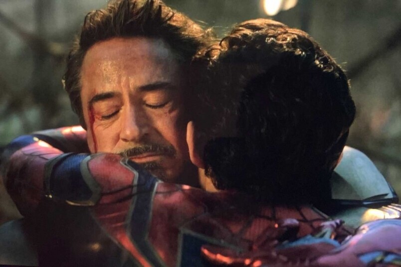 《復仇者聯盟4：終局之戰》之中，Iron Man終於再與Spider Man重聚，但怎料到瞬間，Tony Stark