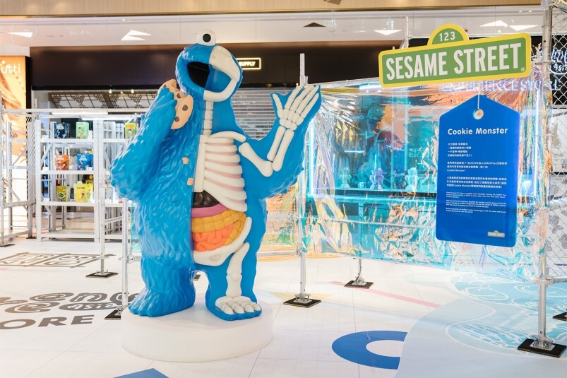 K11《OUTSIDE IN》Jason Freeny Asia Experience Store Cookie Monster