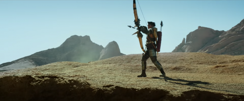 身經百戰的Tony Jaa，在電影裡也精通各樣武器，除了劇照看到的大劍以外，亦