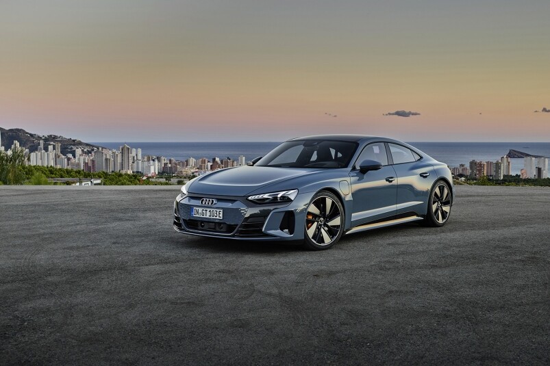0-100km/h只需3.3秒+488公里續航力丨電動超跑界新大熱Audi e-tron GT