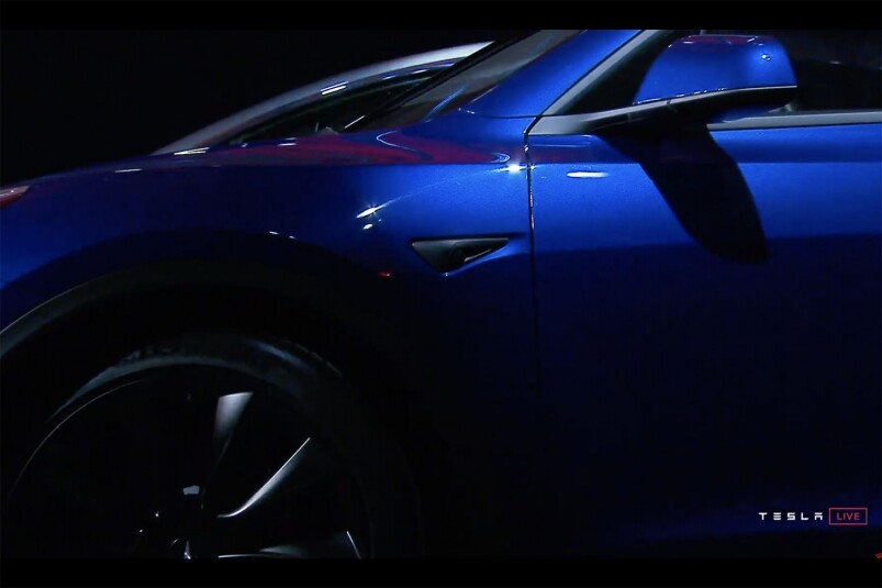 連座位都有驚喜？Tesla Model Y平價電動SUV發布！價錢續航力一次過睇