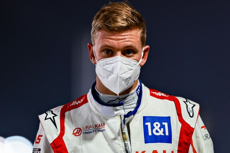 一級方程式新人登場!「車神之子」Mick Schumacher、日本千禧車手角田裕毅、最有錢的富二代Nikita Mazepin三站過後戰績如何? 一級方程式新人登場!「車神之子」Mick Schumacher、日本千禧車手角田裕毅、最有錢的富二代Nikita Mazepin三站過後戰績如何?