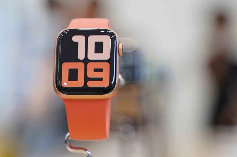 在最新一代的Apple Watch Series 5，擁有LTPO屏幕令Apple Watch Series 5擁有Always On Display，無論是甚麼