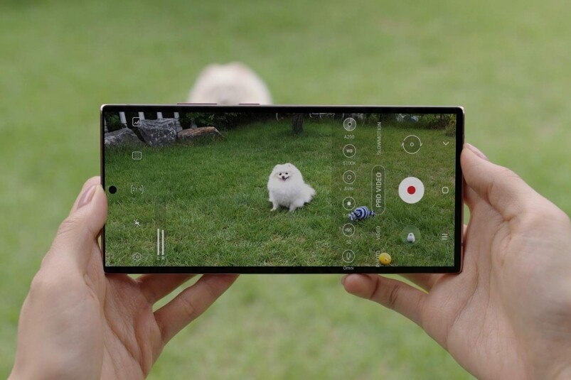 Galaxy Note20系列擁有8K拍攝相機鏡頭,配上21:9的屏幕比例,拍片的確不錯 Galaxy Note20系列擁有8K拍攝相機鏡頭,配上21:9的屏幕比例,拍片的確不錯