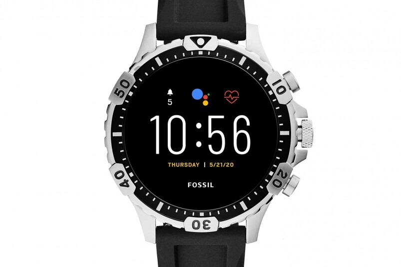 而Garrett HR第五代觸屏式智能手錶錶側擁有不少功能按鍵，就算是在運動中