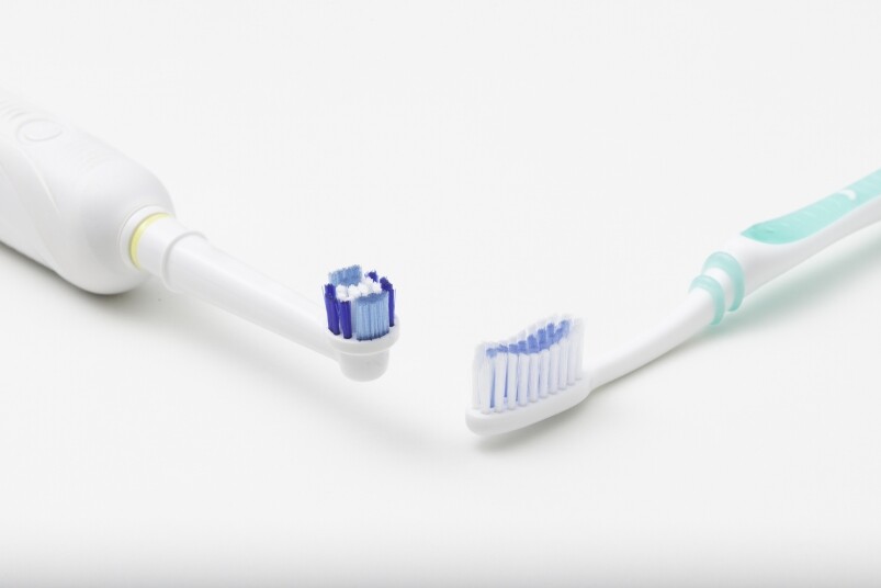 一般而言，震動型電動牙刷分為震動型及回轉型：震動型：以電動馬達驅動