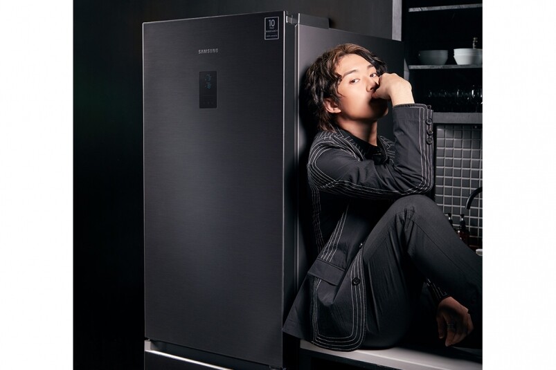 Jer柳應廷@MIRROR散發黑色魅力｜為Samsung黑鋼色雪櫃拍攝造型照