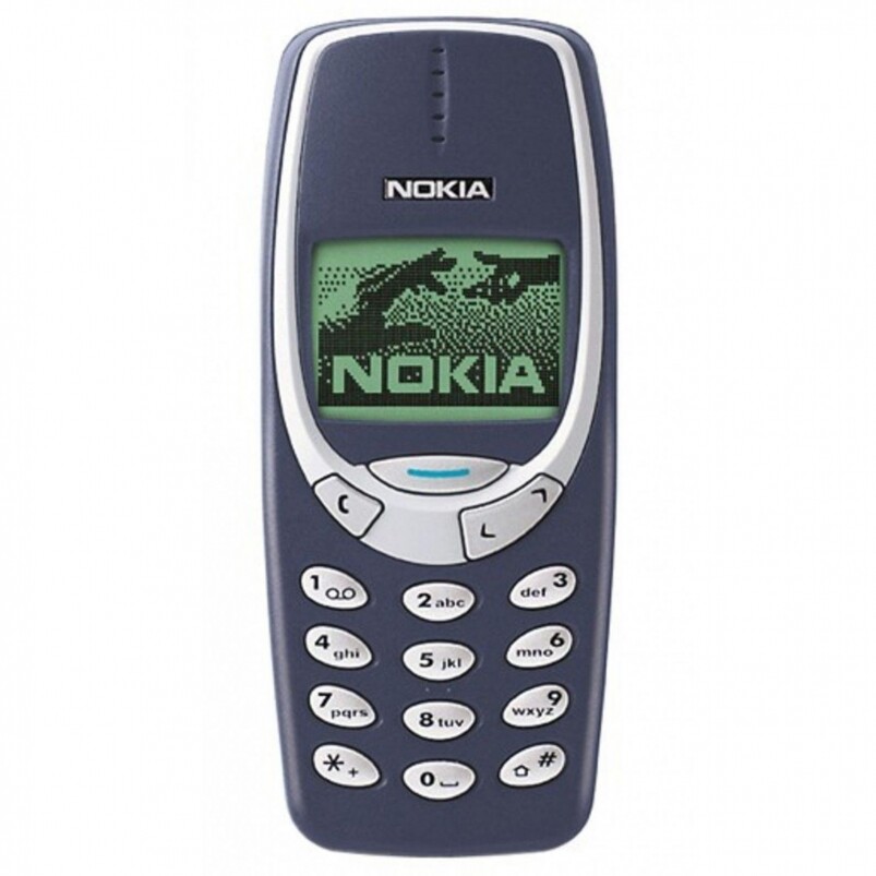 NOKIA 3310NOKIA 3310早年復活推出過彩色版本，背後是因為其傳奇性！NOKIA 3310明明是很