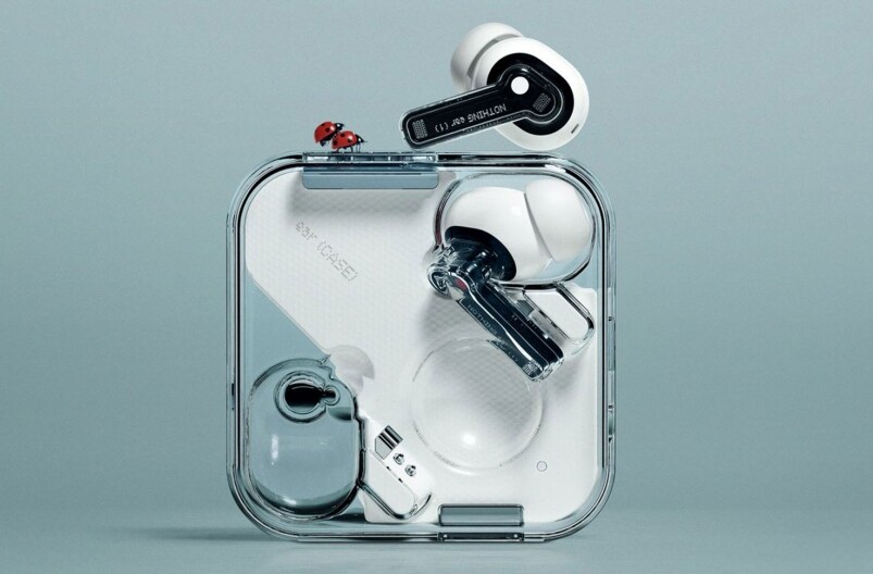 Nothing ear (1)這款耳機並不是甚麼小廠的出品，背後是由OnePlus創辦人裴宇(Carl Pei)離
