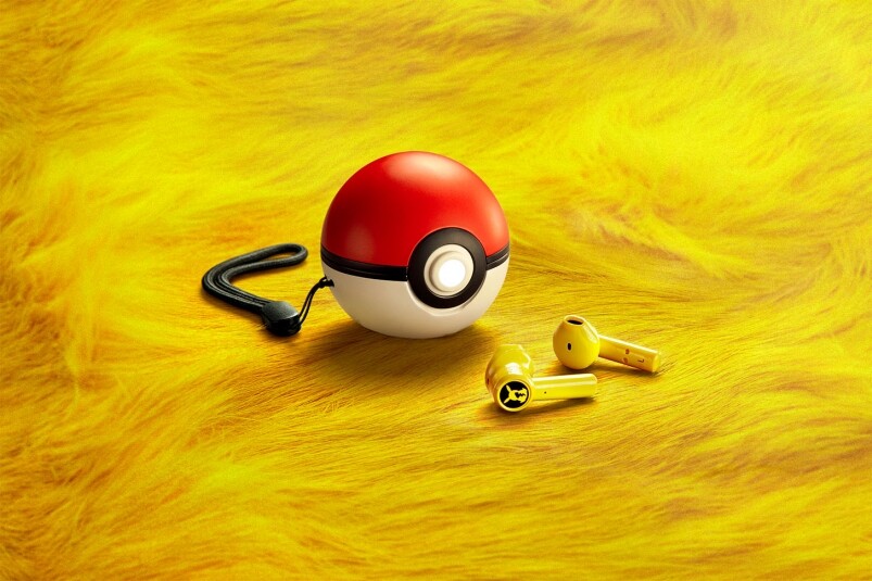 The Razer X Pokémon丨比卡超限定版精靈球成為你的充電盒