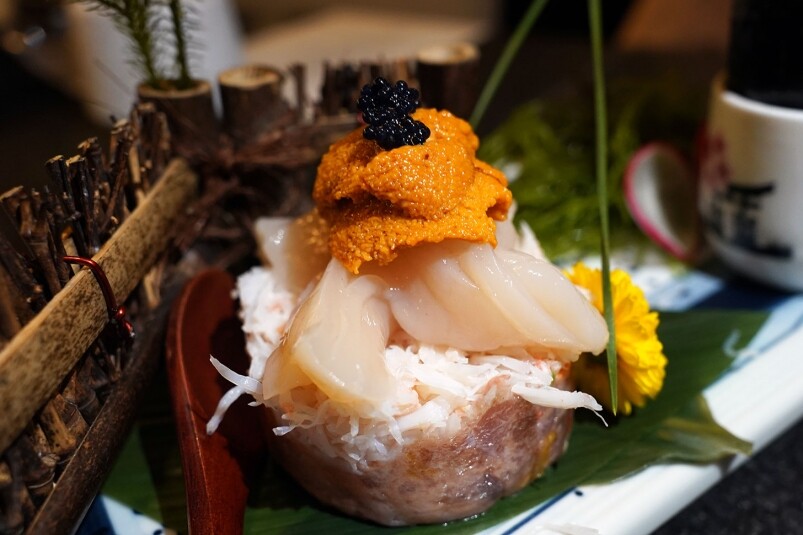 海膽松葉蟹肉拖羅他他($288)將海膽的甘甜、松葉蟹肉的鮮及拖羅的油香多 海膽松葉蟹肉拖羅他他($288)將海膽的甘甜、松葉蟹肉的鮮及拖羅的油香多