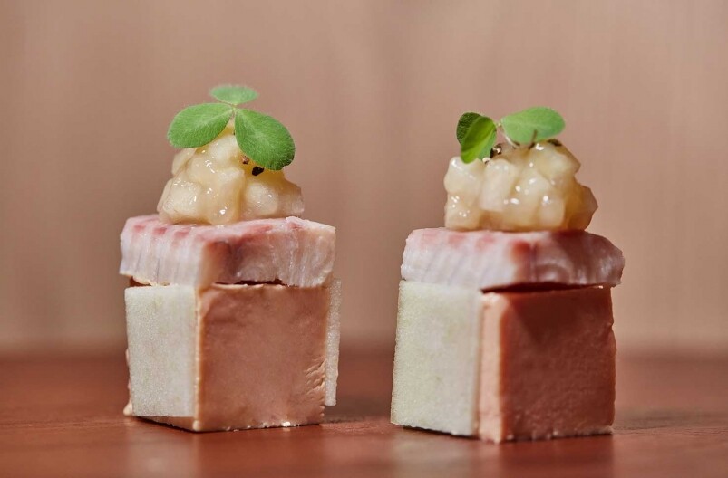 而這道Foie Gras with Smoked Eel & Green Apples（HK$148)就是我大愛的菜式之一，Foie Gras有青蘋果的平