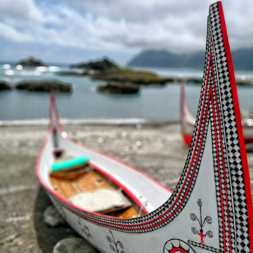 世界紛亂之際,達悟族繼續以海為生,在這個與世無爭的小島,霸氣傳承著 世界紛亂之際,達悟族繼續以海為生,在這個與世無爭的小島,霸氣傳承著