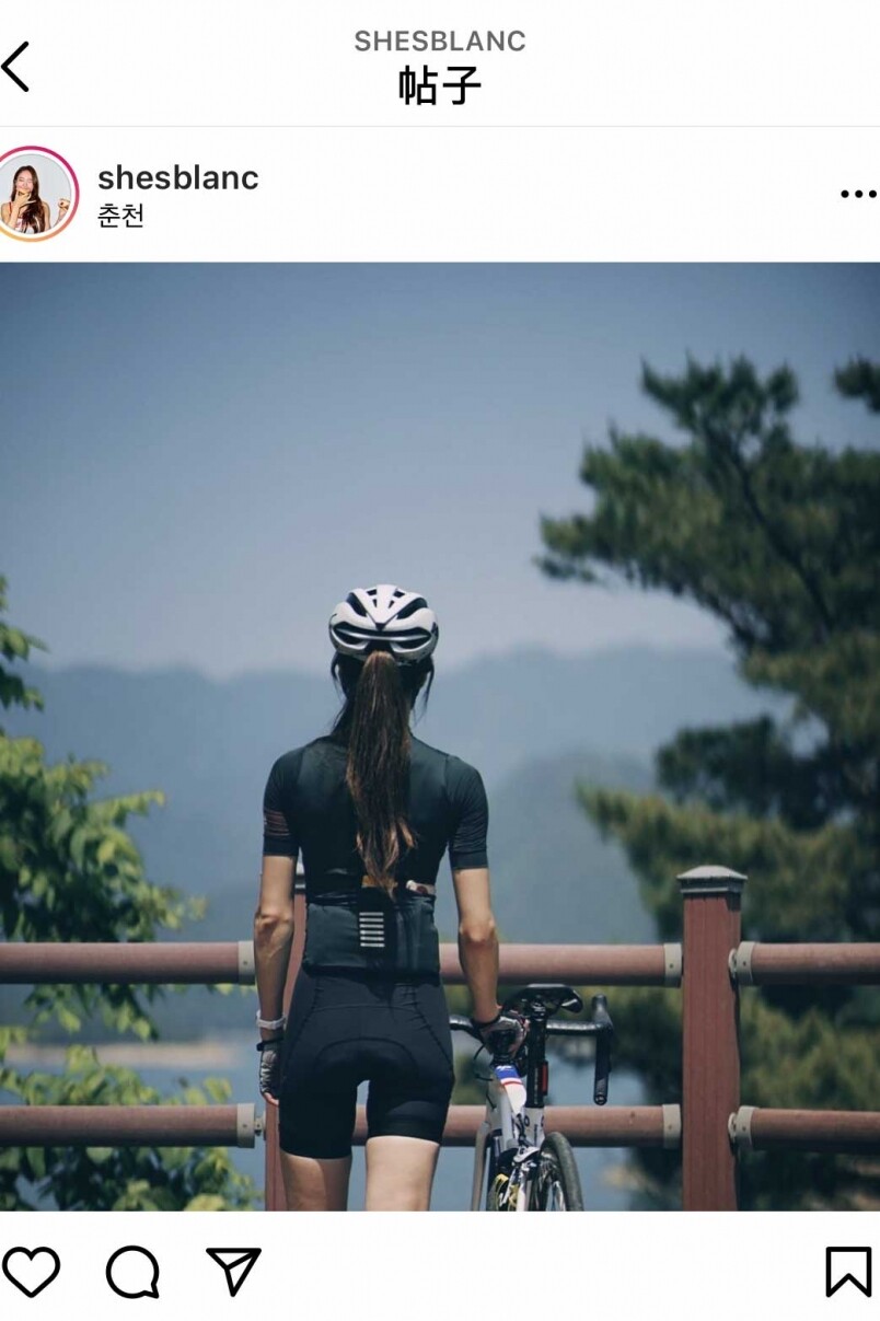 看Seo E Lee的IG，很愉快，因為她四處去踩單車之餘，更會張貼一些健身的片