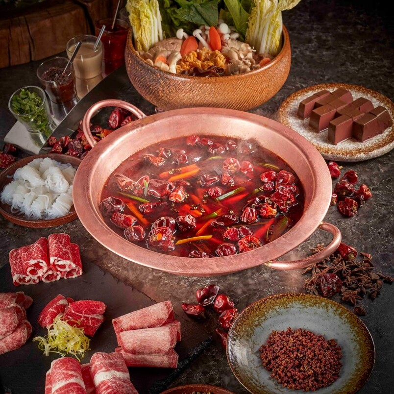 這款麻辣牛油鍋包含各款乾辣椒和燈籠椒的四川傳統濃香，做火鍋湯底