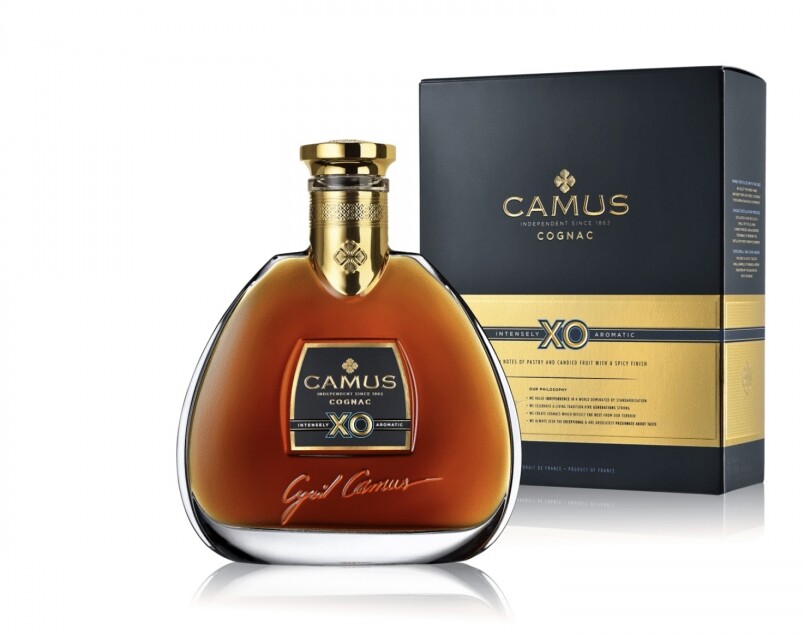 Camus XO用上邊緣區葡萄酒在橡木桶裡陳存了最少10年,酒體的金黃色調帶 Camus XO用上邊緣區葡萄酒在橡木桶裡陳存了最少10年,酒體的金黃色調帶