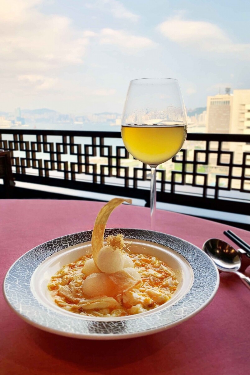 香港文華東方酒店廿五樓（2825 4003)可以帶對茗茶有要求的爸爸來這裡試試