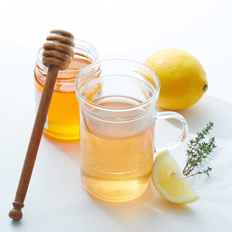 蜂蜜檸檬加上熱飲，本來就應該有舒緩感冒不適的作用，所以作為藥品飲