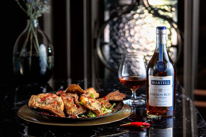 Deep fried Turbot With Salt And Pepper, Paired With Martell Cordon Bleu椒鹽多寶魚配馬爹利藍帶 HK$598 Deep fried Turbot With Salt And Pepper, Paired With Martell Cordon Bleu椒鹽多寶魚配馬爹利藍帶 HK$598