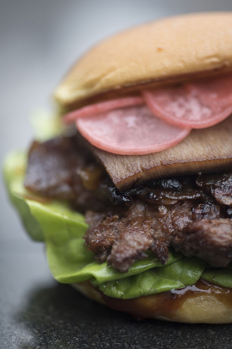 今次溝埋做「瀨尿牛丸」丨SHAKE SHACK與「大班樓」推出中西合璧限定漢堡