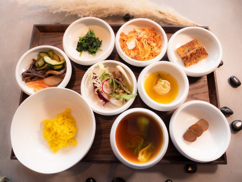 筆者倒沒有試過韓國的寺廟料理(又稱寺剎飲食),反而就嚐過日本充滿禪 筆者倒沒有試過韓國的寺廟料理(又稱寺剎飲食),反而就嚐過日本充滿禪