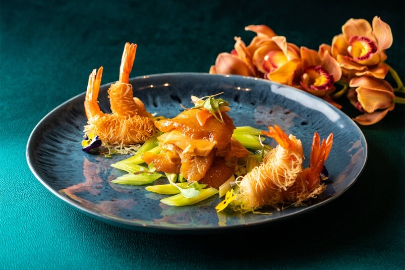 Crispy Noodle Roll With Shrimp And Goose Liver Pate Accompanied With Sauteed Abalone And Sea Cucumber 鵝肝千絲蝦伴海中寶 $780 Crispy Noodle Roll With Shrimp And Goose Liver Pate Accompanied With Sauteed Abalone And Sea Cucumber 鵝肝千絲蝦伴海中寶 $780