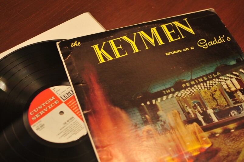 吉地士特別安排現場爵士樂表演，演唱1960至70年代餐廳駐場樂隊 The Keymen 唱