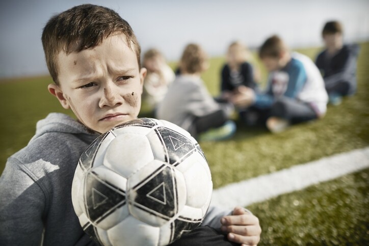 回歸正題，當我們訓練初接觸足球的小朋友，應該如何安排訓練呢？傳統的
