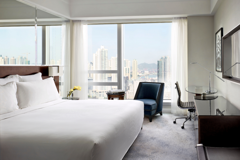 除此以外，香港康得思酒店今個12月亦特意設計了多款節日住宿計劃連