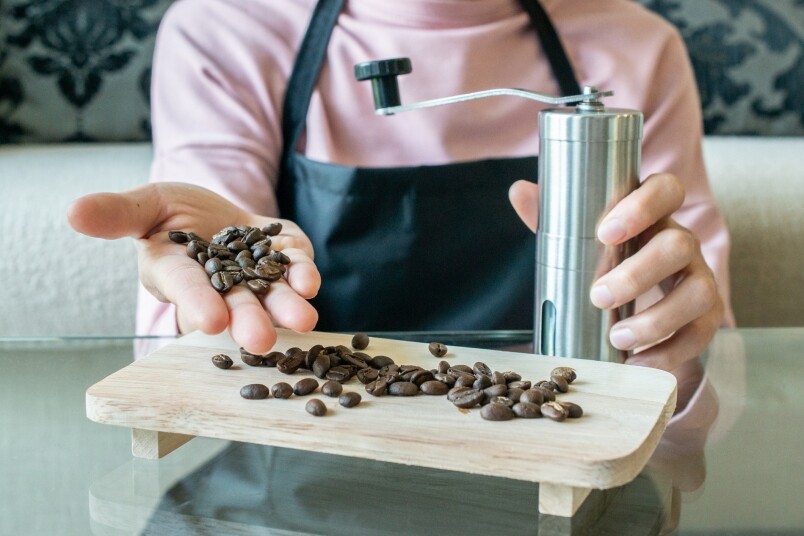 最重要的還是買一個好的咖啡磨，這絕對值得去投資！因為由咖啡豆研磨