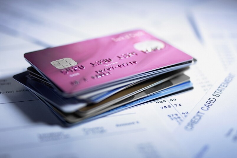 如何購物有最多現金回贈？比較各大銀行信用卡迎新優惠及額外獎賞