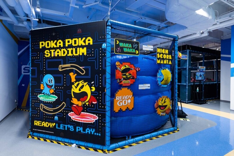 位於九龍灣德福廣場的NAMCO SPORTAINMENT ARENA佔地逾5,000呎,主打鬥智鬥力的運動遊樂 位於九龍灣德福廣場的NAMCO SPORTAINMENT ARENA佔地逾5,000呎,主打鬥智鬥力的運動遊樂