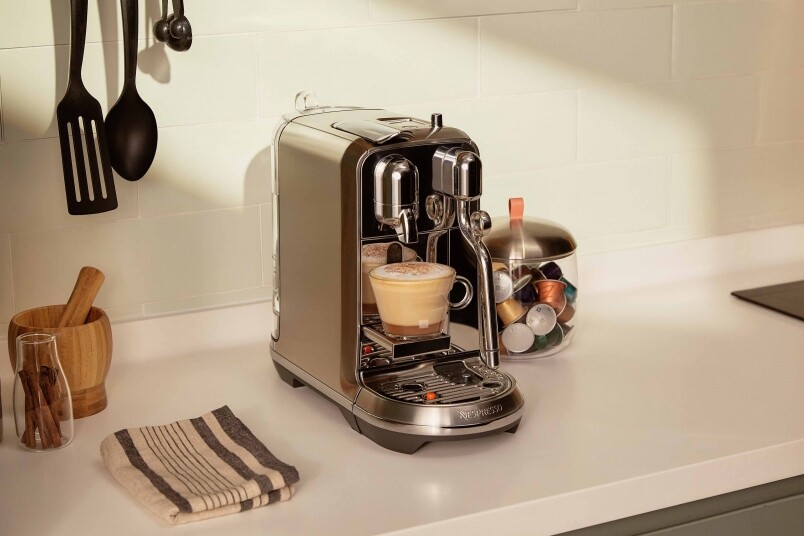 如果你對家品的用料及設計有要求，Creatista Plus咖啡機的不鏽鋼時尚外型，可能