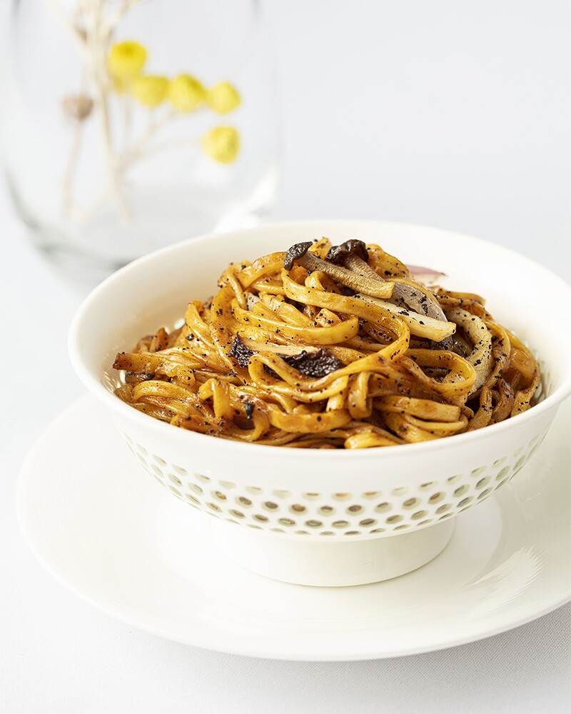 福壽連綿(黑松露山珍乾燒伊麵) 福壽連綿(黑松露山珍乾燒伊麵)