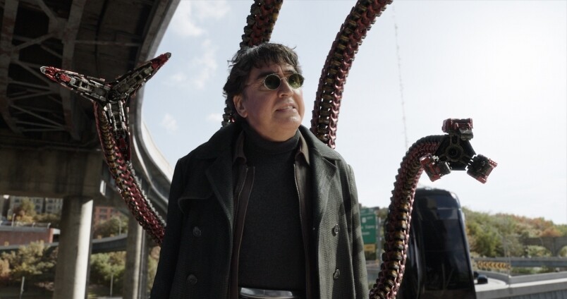 最早於《蜘蛛俠:不戰無歸》預告裡登場的,便是由Alfred Molina飾演的八爪魚博士;八 最早於《蜘蛛俠:不戰無歸》預告裡登場的,便是由Alfred Molina飾演的八爪魚博士;八