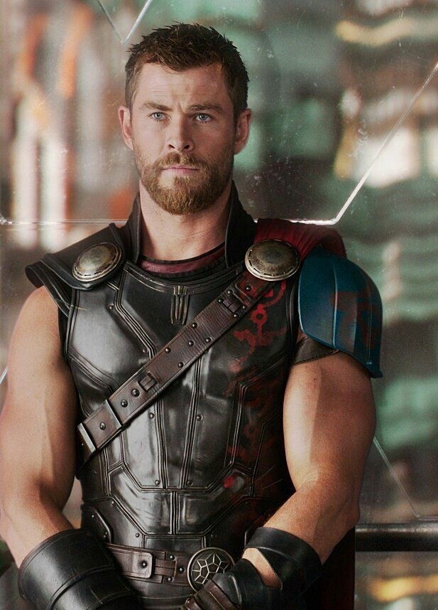 雖然 Chris Hemsworth已經好fit，尤其是他所飾演的雷神，那英俊威武健壯如牛的身形