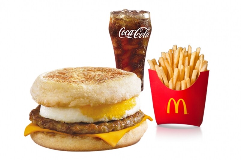 然後你中午去食M記,一個豬柳蛋漢堡則是427kcal,一份中薯條是313kcal,再加 然後你中午去食M記,一個豬柳蛋漢堡則是427kcal,一份中薯條是313kcal,再加