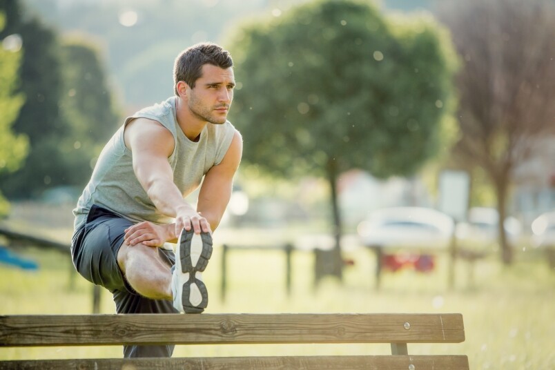 拉筋不只是在運動後放鬆，而是一個長期訓練的動作，尤其是天生筋骨硬