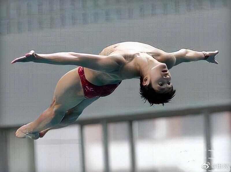 當年的跳水王子田亮除了有外表，更相當有料，他曾在不少大小比賽拿下