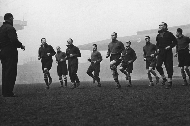 阿仙奴與熱刺的恩怨，起源於1913年。當年阿仙奴從倫敦南部的Woolwich將球場遷
