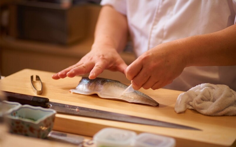 維師傅每天清晨4時就會聯絡日本最優質的供應商訂貨，然後確保食材