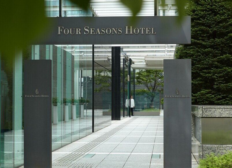 東京丸之內四季酒店正正位於東京JR站旁，無論是往返機場，還是到新宿