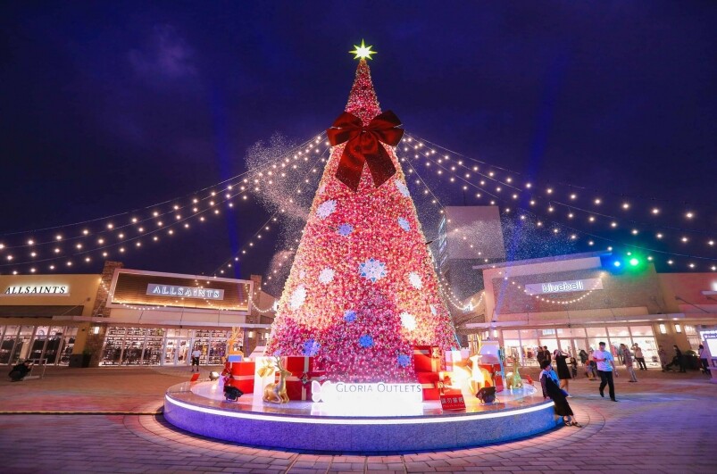 全台最大的飄雪聖誕市集開幕了！這個聖誕村除了有聖誕市集及聖誕老